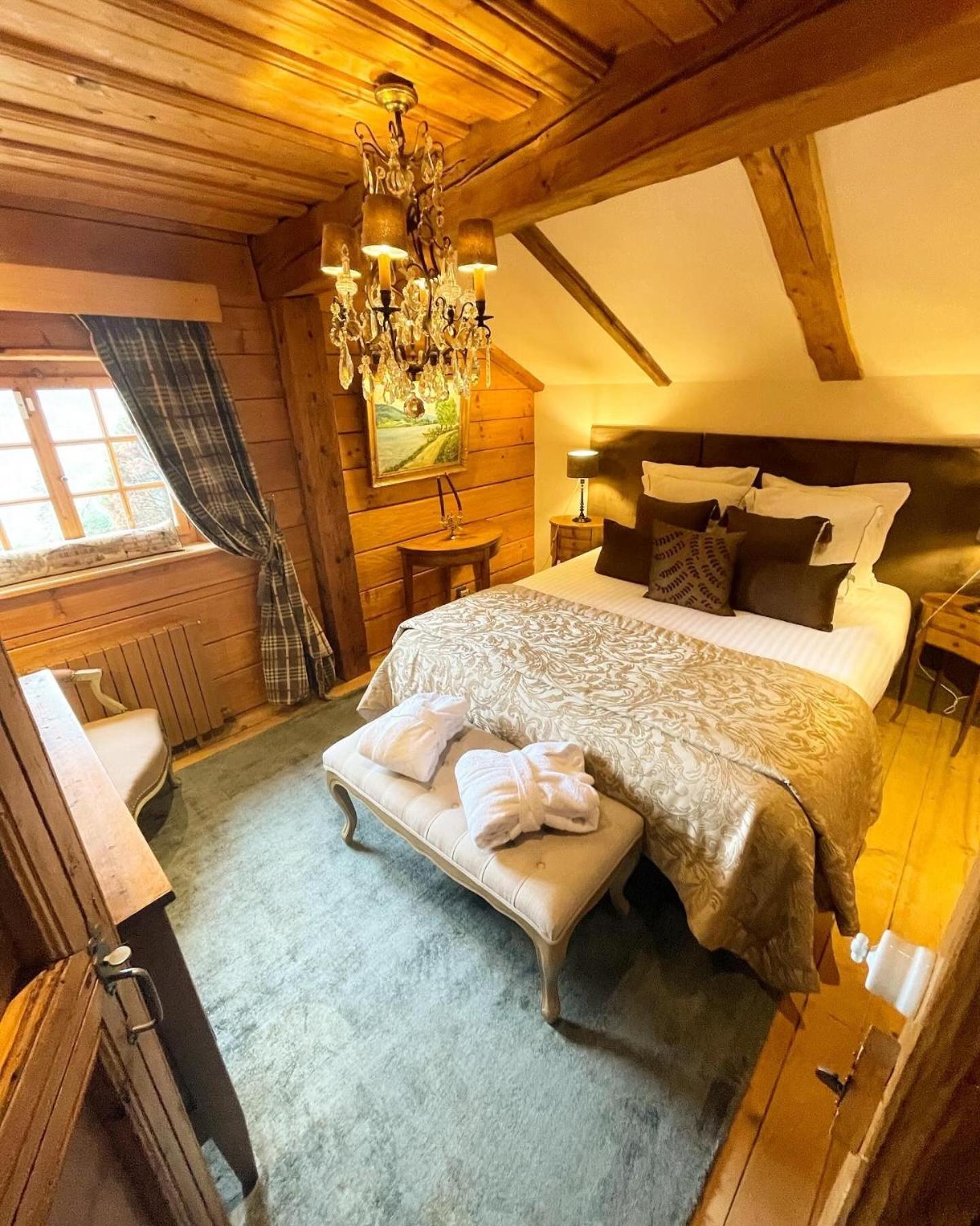 La Ferme Des Vonezins Hotell Thônes Exteriör bild