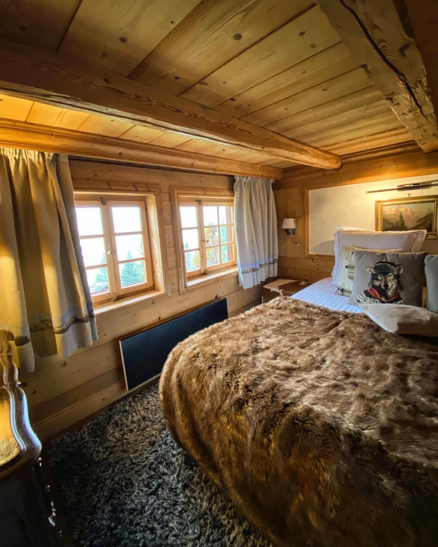 La Ferme Des Vonezins Hotell Thônes Exteriör bild
