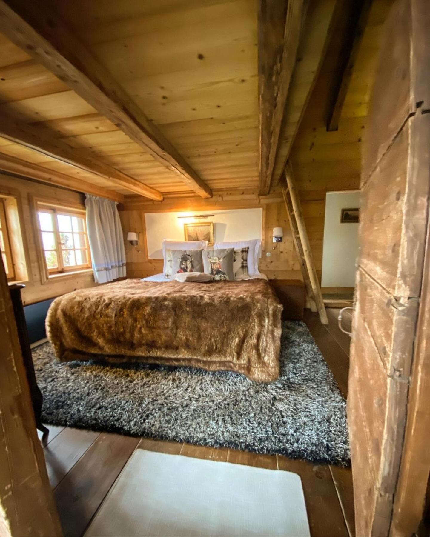 La Ferme Des Vonezins Hotell Thônes Exteriör bild