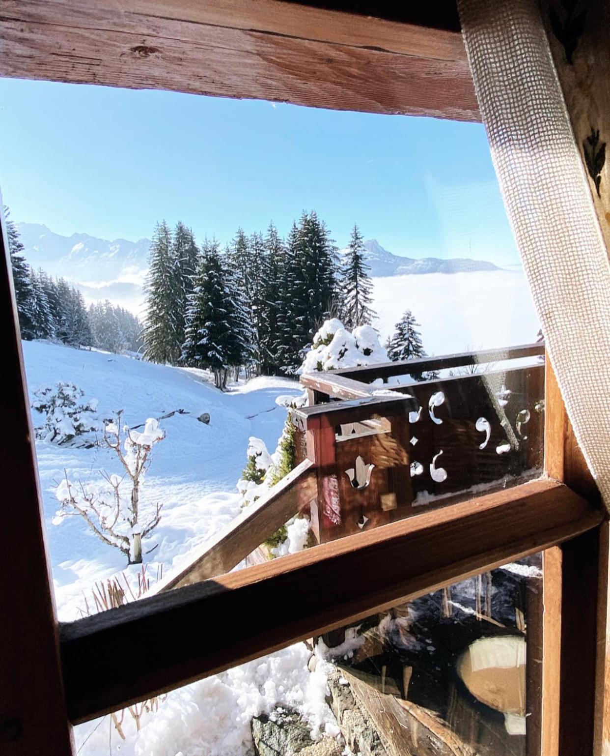 La Ferme Des Vonezins Hotell Thônes Exteriör bild