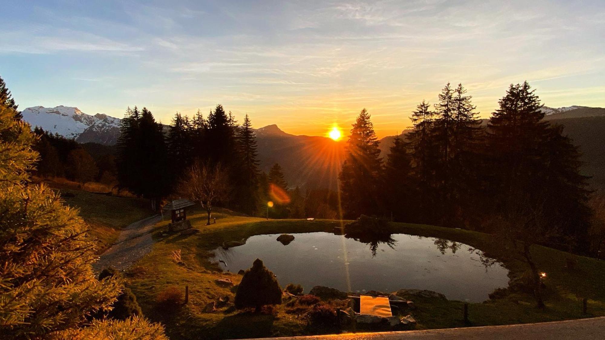 La Ferme Des Vonezins Hotell Thônes Exteriör bild